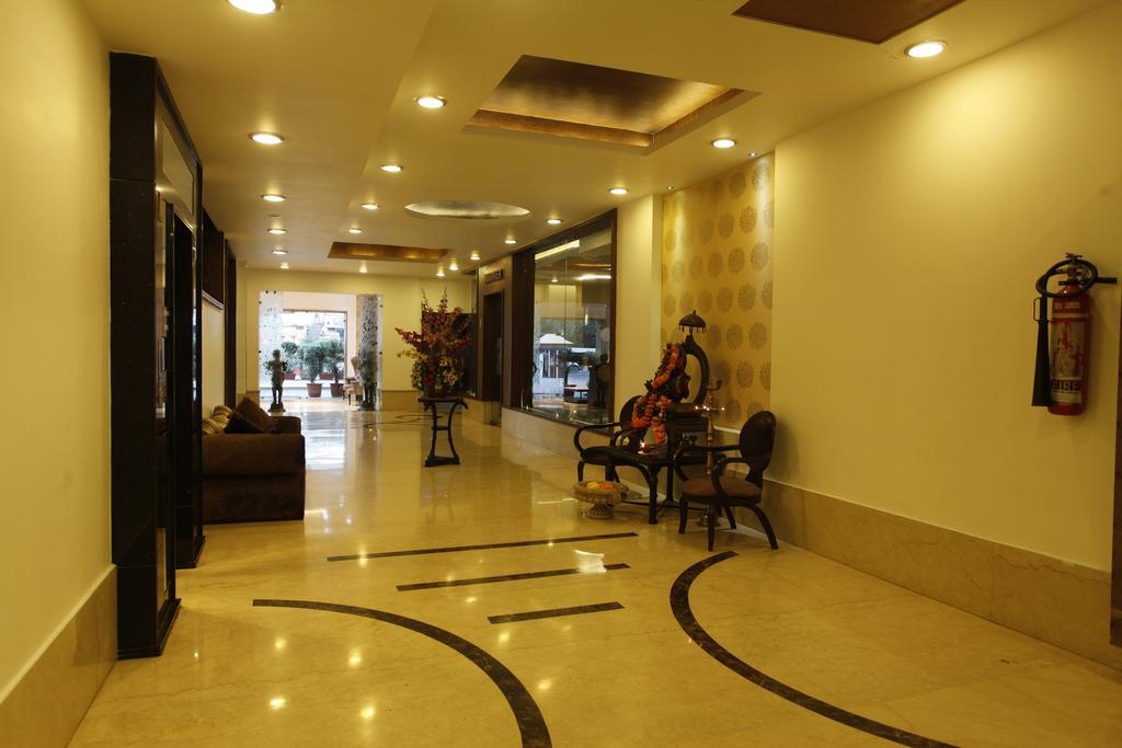 Hotel M J Residency Dehradun Ngoại thất bức ảnh